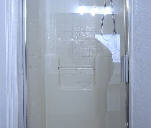 4th image of 635 Burchshire Ln
