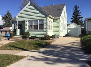 306 West St, Reinbeck, IA 50669
