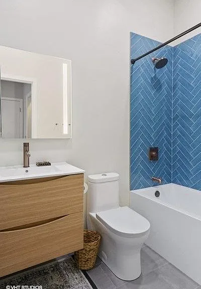 2015 W Willow St #102 — Photo 6