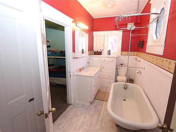 4th image of 316 N Long St