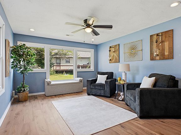 4th image of 624 N Springfield Avenue