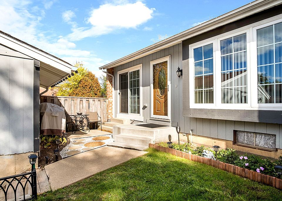1st image of 303 Birchwood Ln