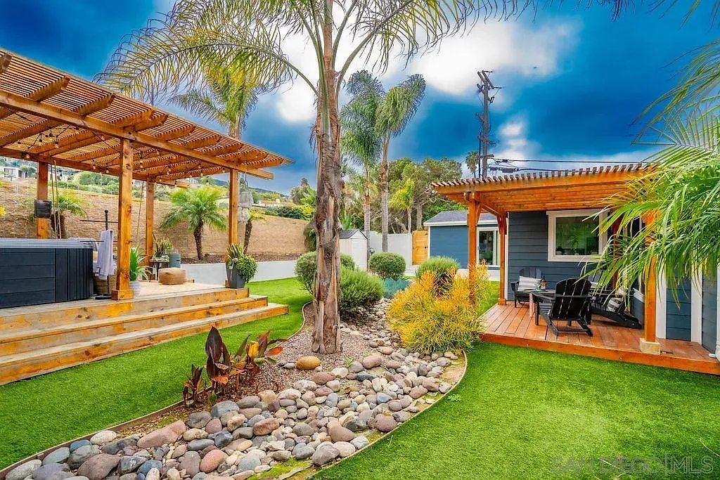 4 bed, 4.5 bath, 2500 sqft, $22,000 — Photo 1