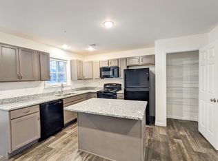 Towns Edge Apartments, Lebanon, PA 17046
