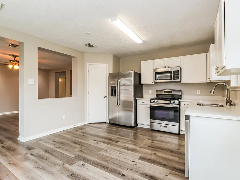 10247 Country Squire Blvd #1 — Photo 7
