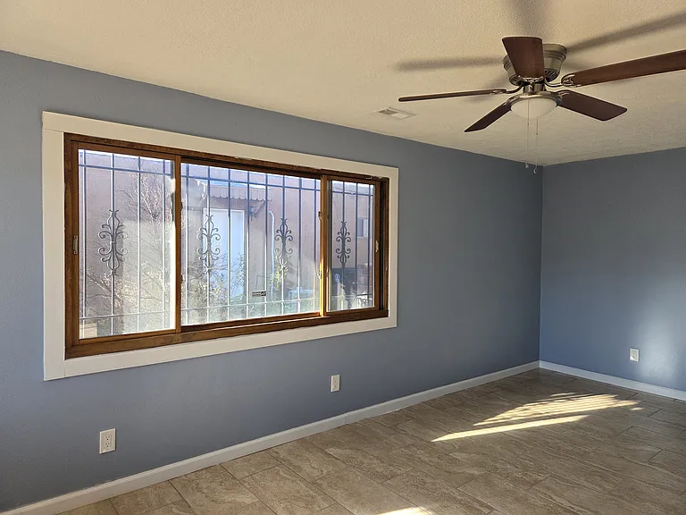 921 Madeira Dr SE — Photo 24