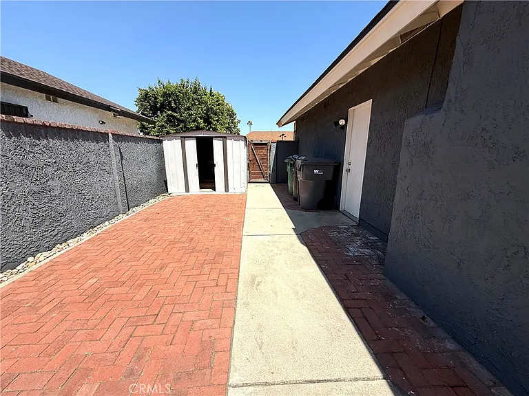 12884 Raintree Ct — Photo 11