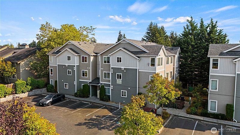 2nd image of 10790 16th Avenue SW