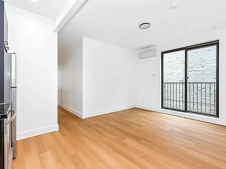 762 Madison St #3C — Photo 4