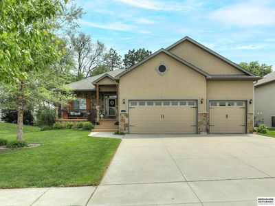 8249 Windmill Dr, Lincoln, NE, 68507