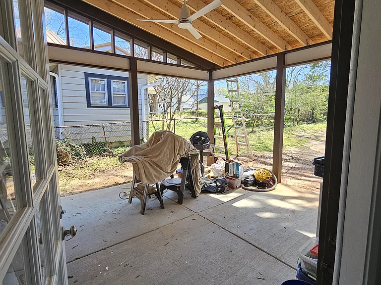 619 W Bell St #A — Photo 13