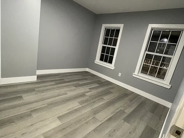 410 Port Richmond Ave — Photo 16