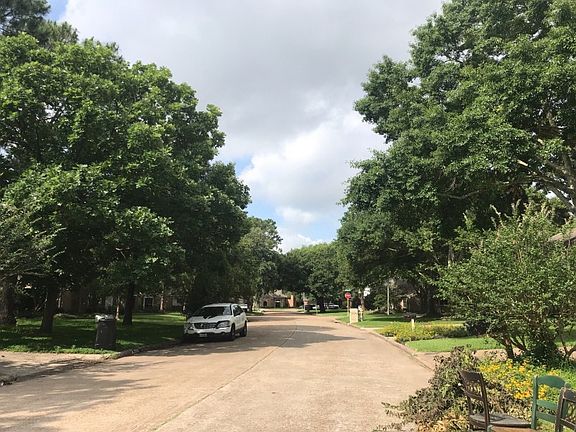 5th image of 20323 Laurel Lock Dr