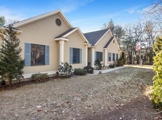 94 River St, Middleton, MA 01949