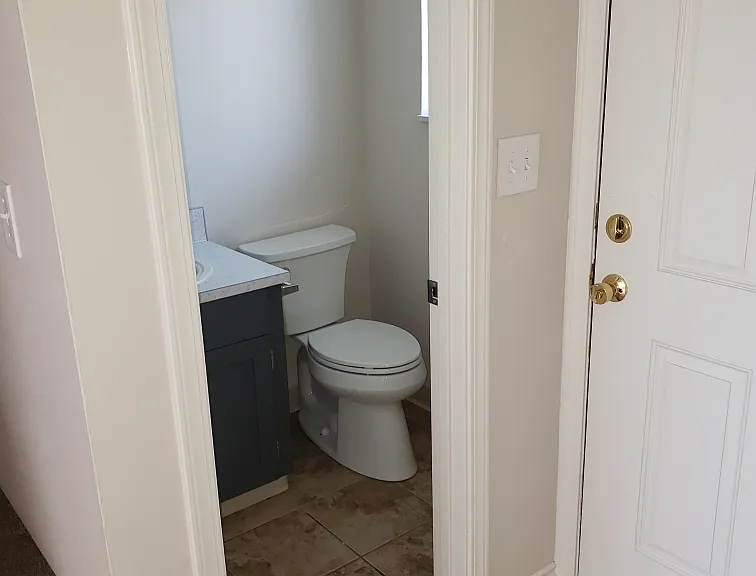 Roanoke Apartments — Photo 9
