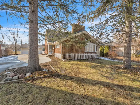 2746 Cornell St, Dearborn, MI 48124