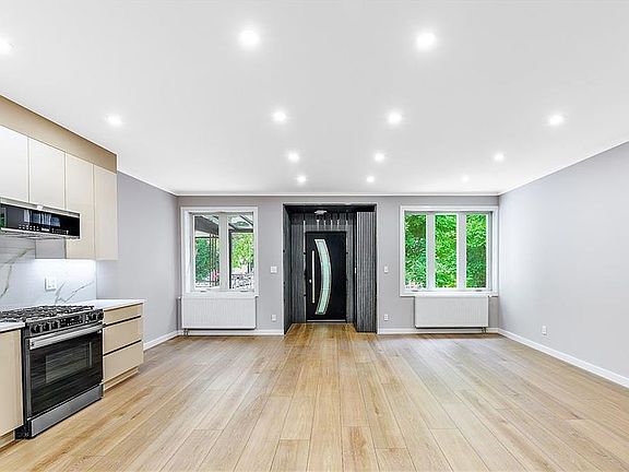 5th image of 2636 E 7th St