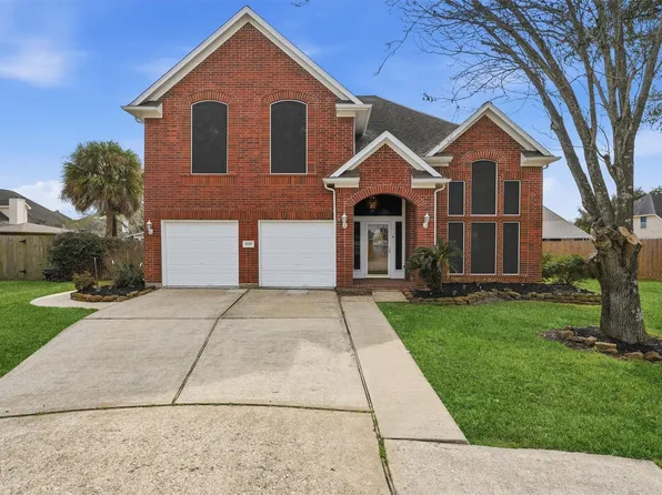 8203 Poplar Ct, Baytown, TX 77523