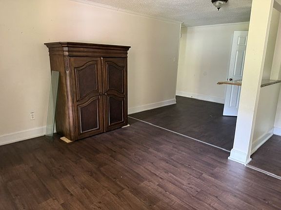 2nd image of 114 Diggs Ct
