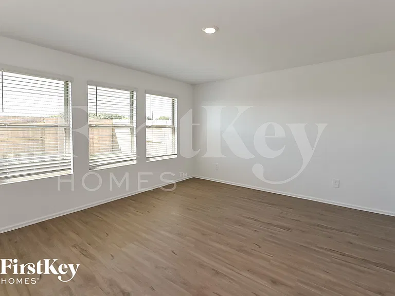 24215 Becker Hollow Ln — Photo 8