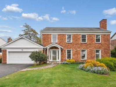 8814 Kenwood Rd, Cincinnati, OH, 45242