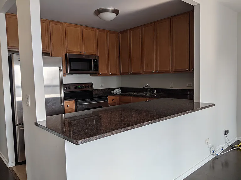 30 E Huron St — Photo 4