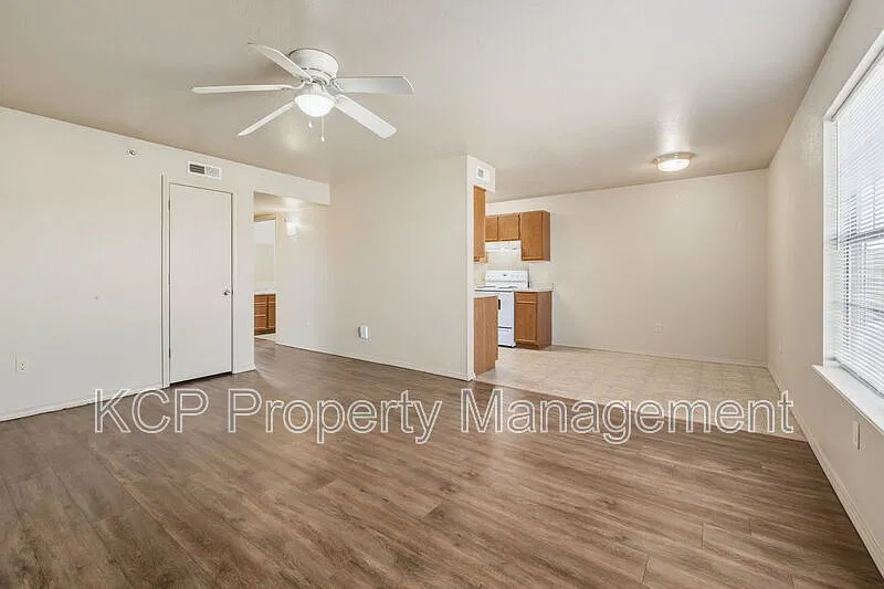 Huntington Chase Apartments