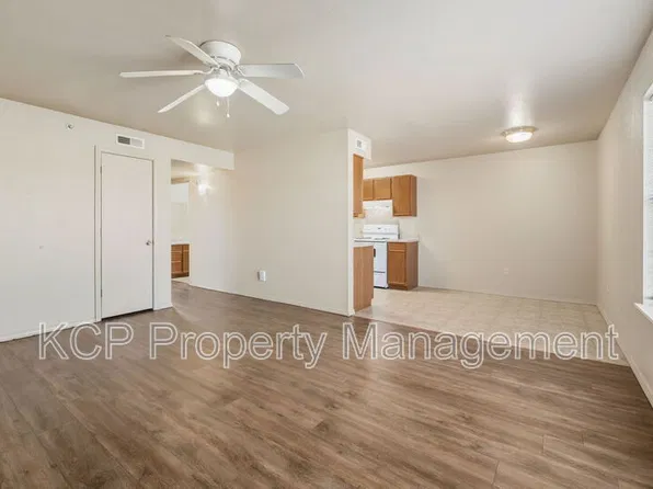 Huntington Chase Apartments