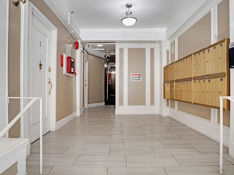 621 Taylor St — Photo 46