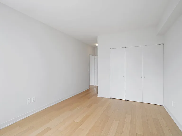 Columbus Pl #S41A — Photo 11