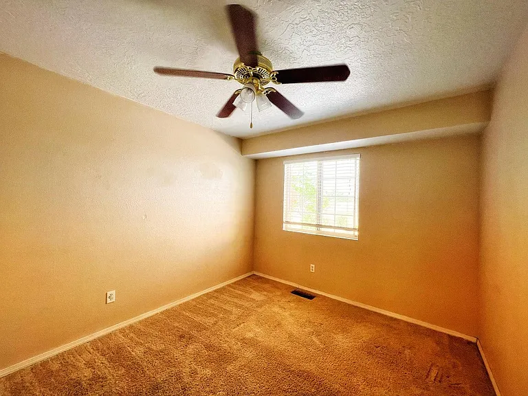 6612 Piedra Quemada Rd NW — Photo 32