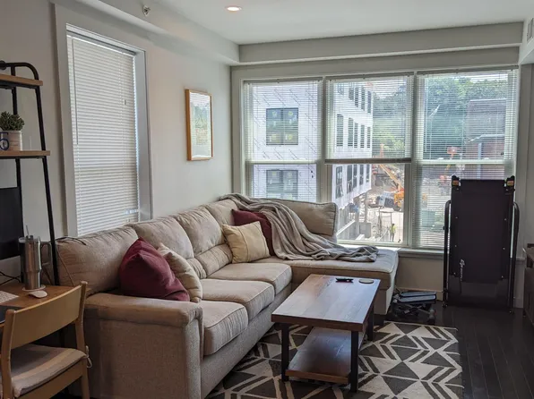3383 Washington St #304, Jamaica Plain, MA 02130
