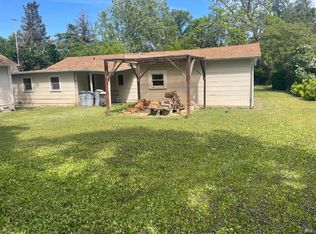 2030 Glenrob Ave, Ukiah, CA 95482