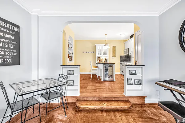 Sold by Avenues Real Estate | media 2