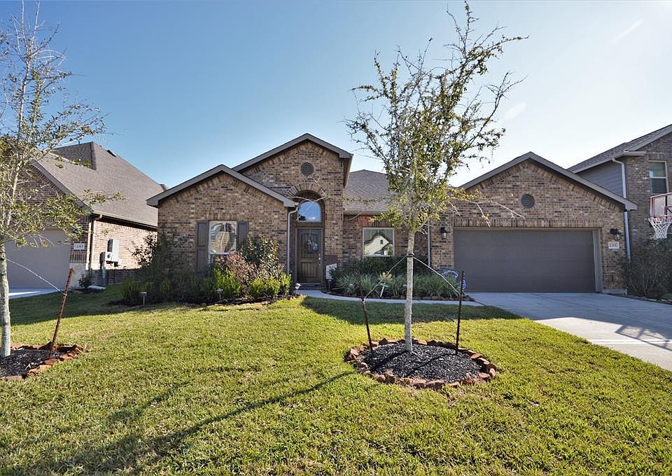 1st image of 2315 Sterling Hollow Ln