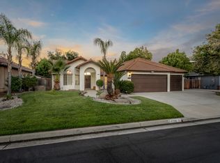 8396 N Dearing Ave, Fresno, CA