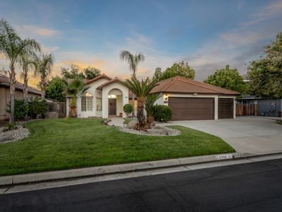 8396 N Dearing Ave, Fresno, CA, 93720