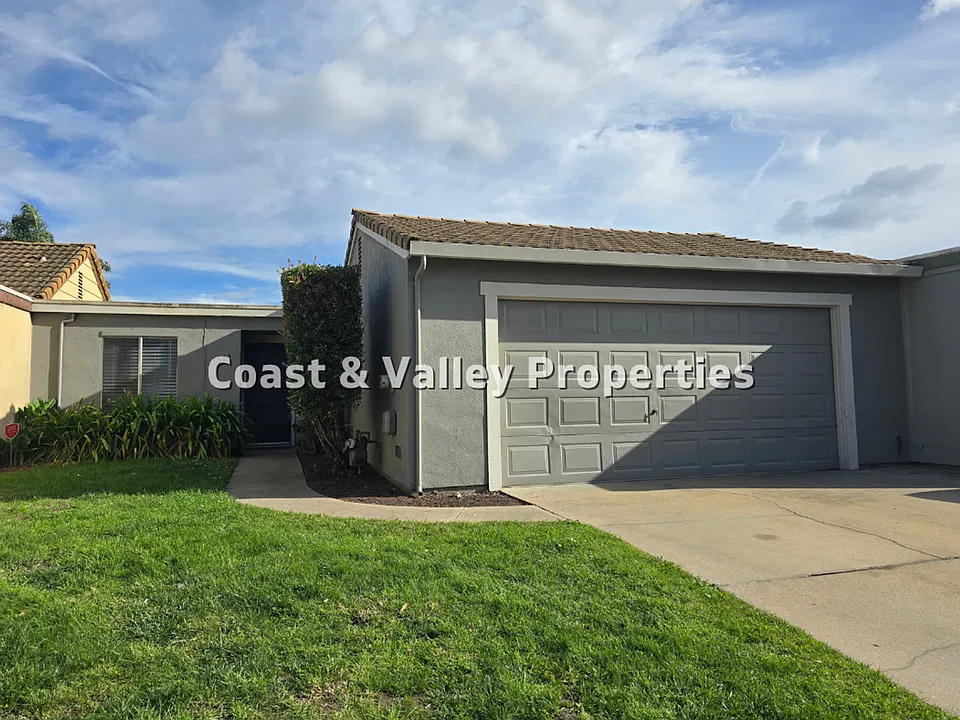 1509 Ebro Cir