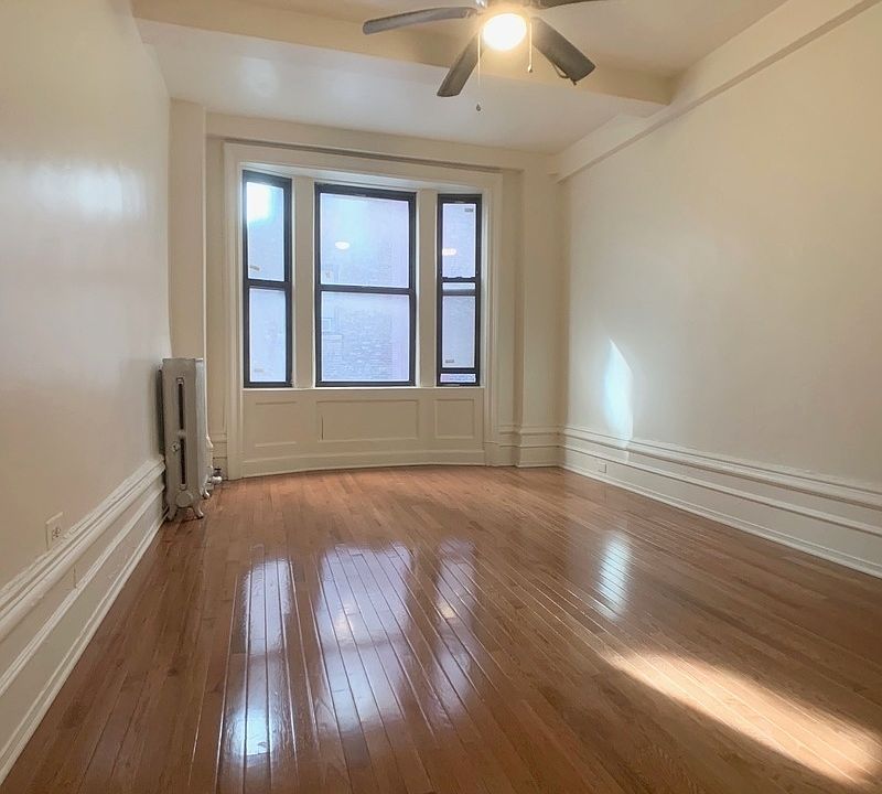 1st image of 229 W 109th St #224