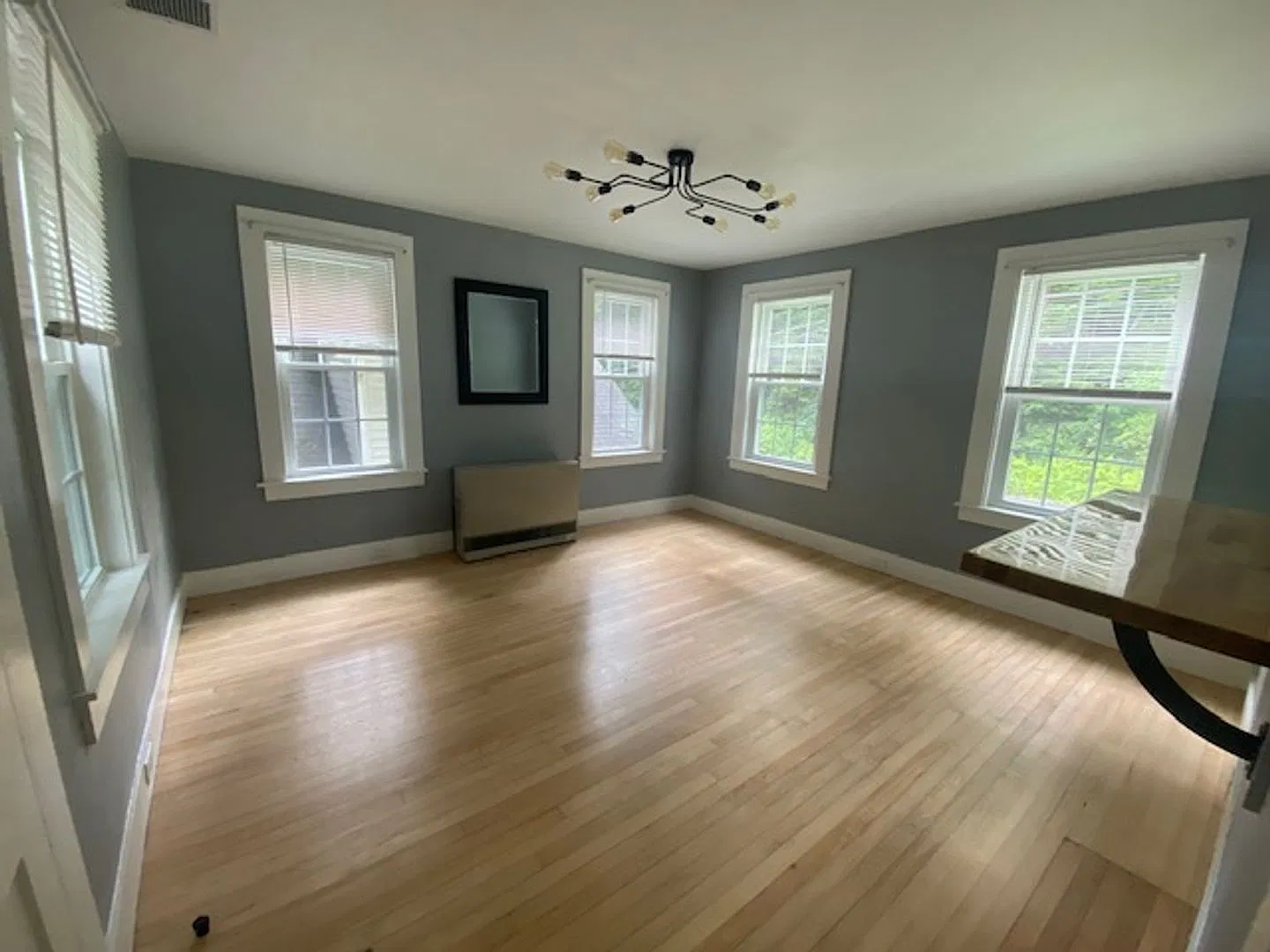 12 Lowell St — Photo 4