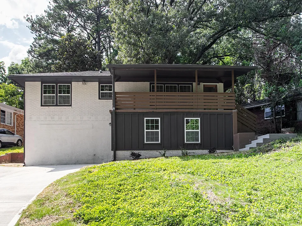167 Rockmart Dr SW