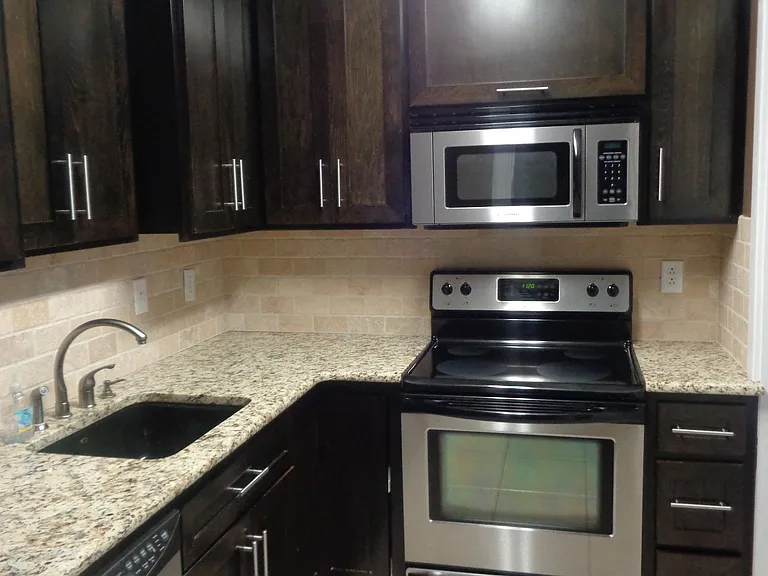 701 McDonald Ave — Photo 29