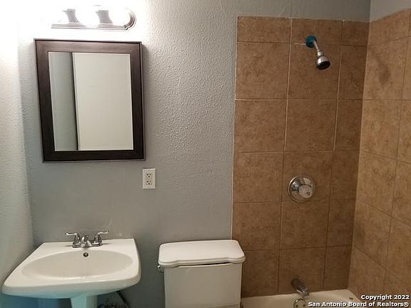 5th image of 2323 Arbor Pl