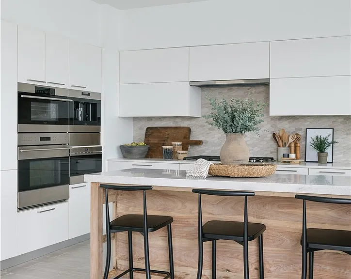 2230 Newport Blvd #301 — Photo 7