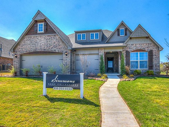 13110 S 20th MLS-8 - Logan Classic