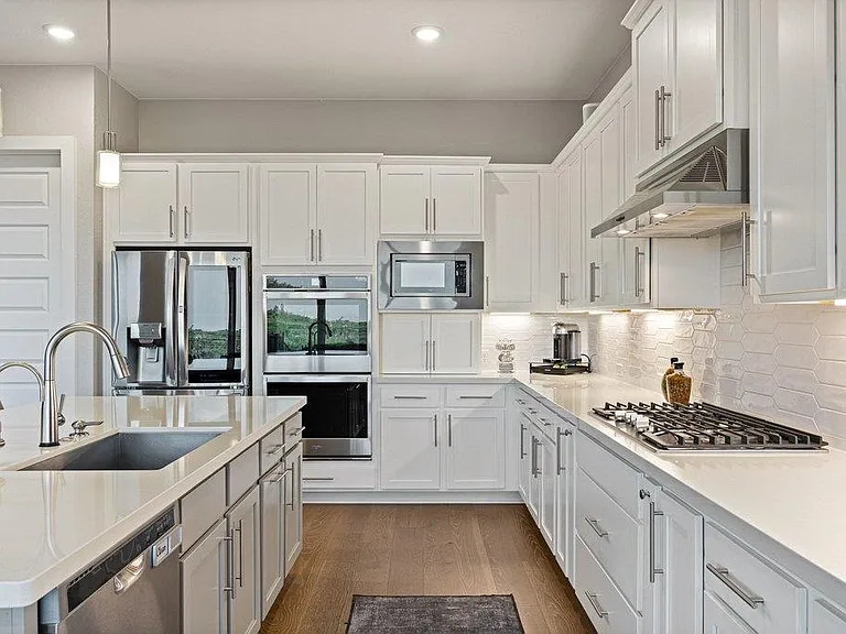 7337 Jument Dr — Photo 16