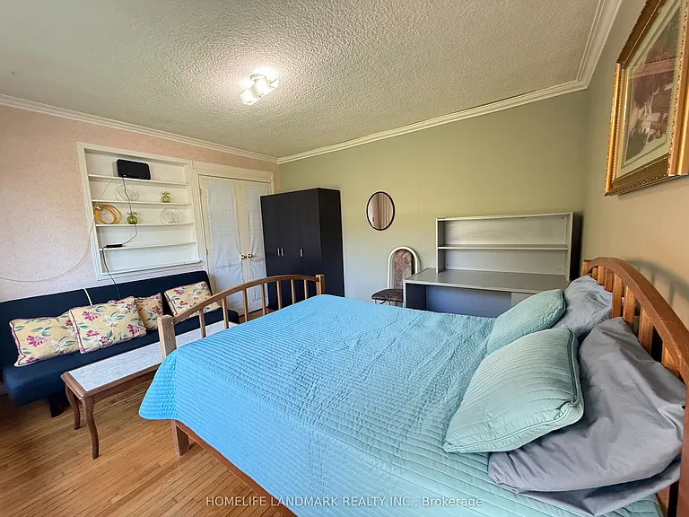 17 Wishing Well Dr #MAIN FLOOR — Photo 3