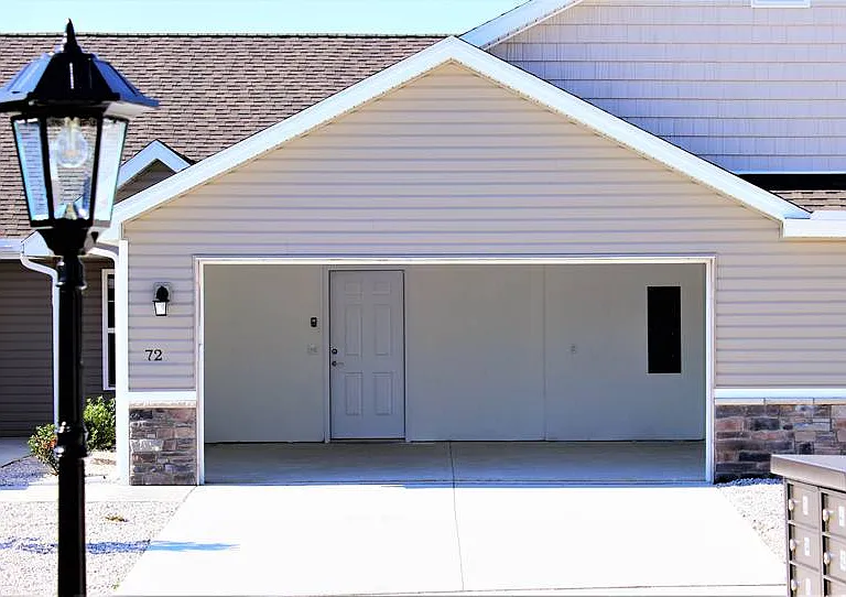 10 E Colony Dr — Photo 9