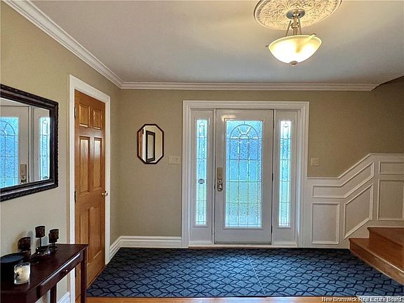 3rd image of 245 Beaulieu St