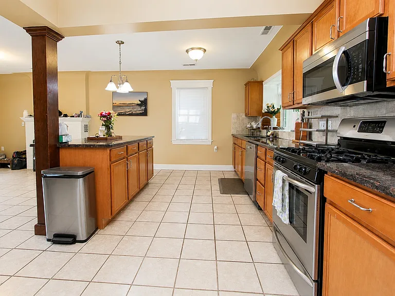 4156 Lamont Dr — Photo 8